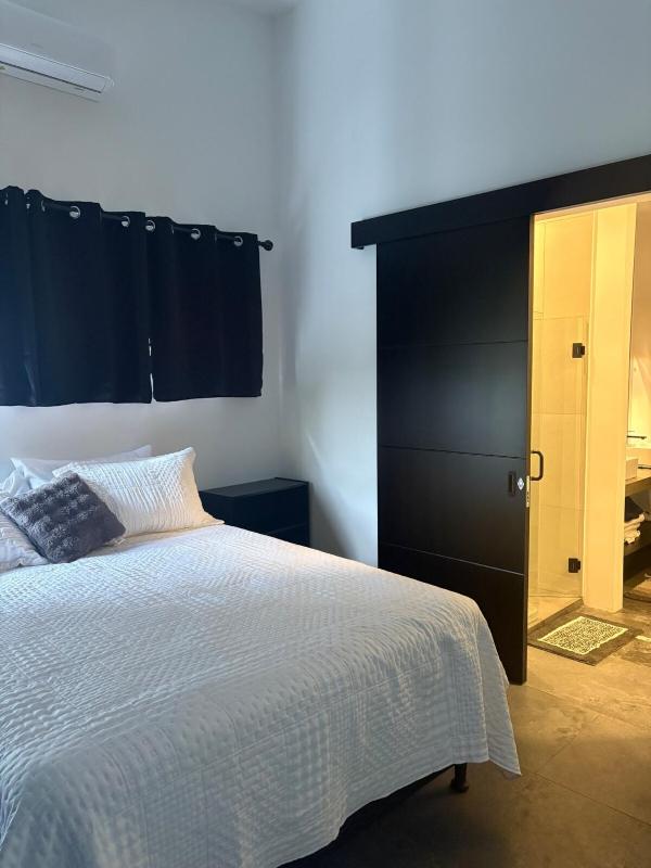5 star luxury ultimate location unbeatable price price - image 8