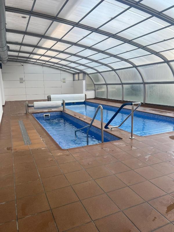 Coblanca 41-spectacular views-gym-heated pool-sauna-jacuzzi-wifi-3 minutes walk from the sear - image 16