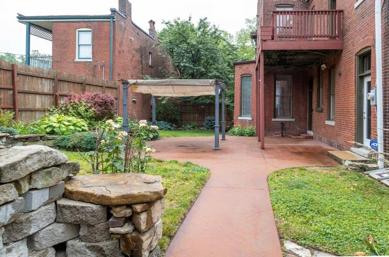 Gorgeous Benton Park Manor ABODEbucks - image 16