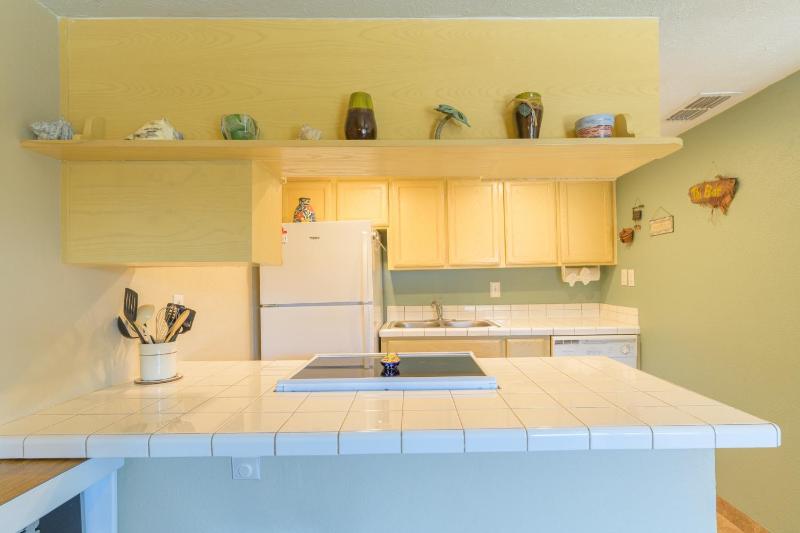 Tiki 254 - Beachfront Getaway with Heated Pools - image 44