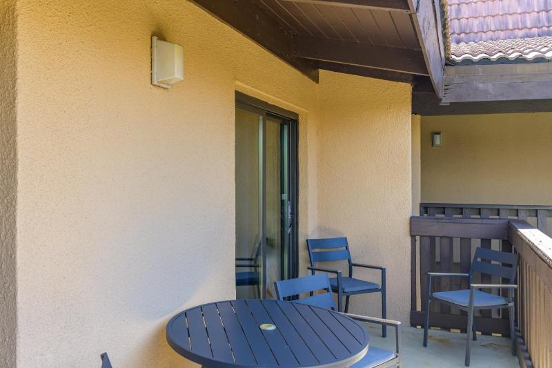 Tiki 331 - Oceanview 1BR Condo Sleeps 6 with Pools - image 7