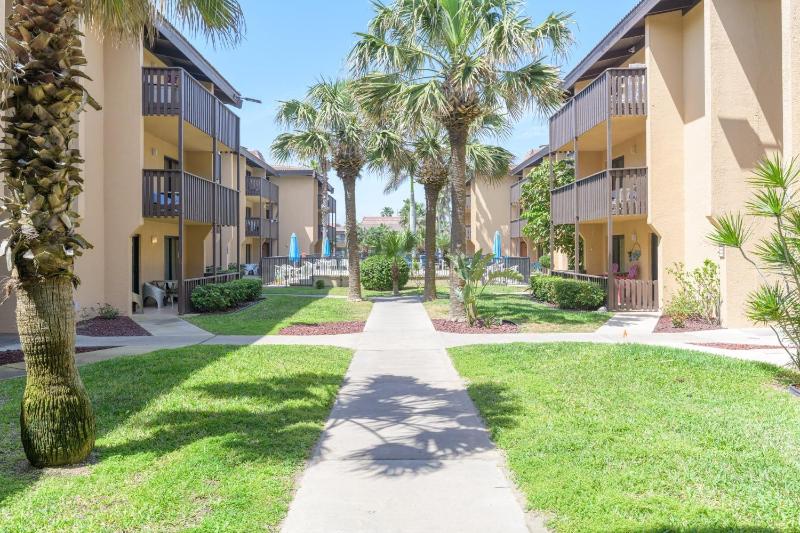 Tiki 331 - Oceanview 1BR Condo Sleeps 6 with Pools - image 28