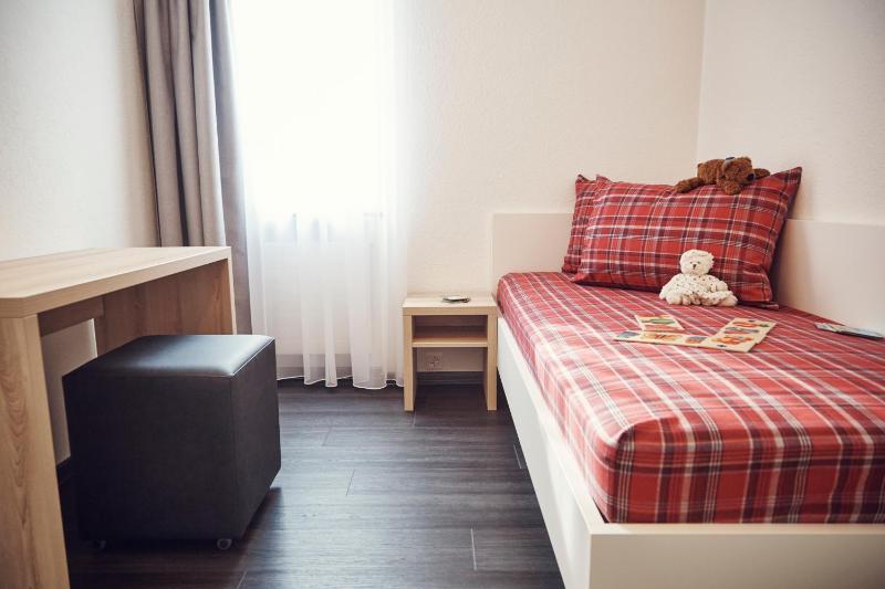 Cosy One-Bedroom Apartment  image 3