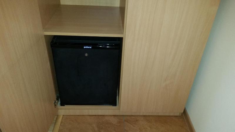 Triple Room with Shared Bathroom image 3