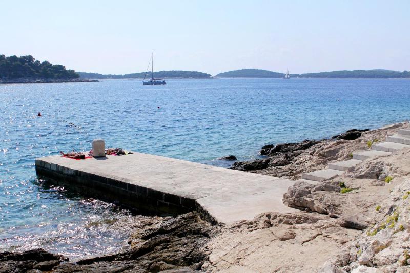 Apartments with parking space Hvar - 25144 - image 3
