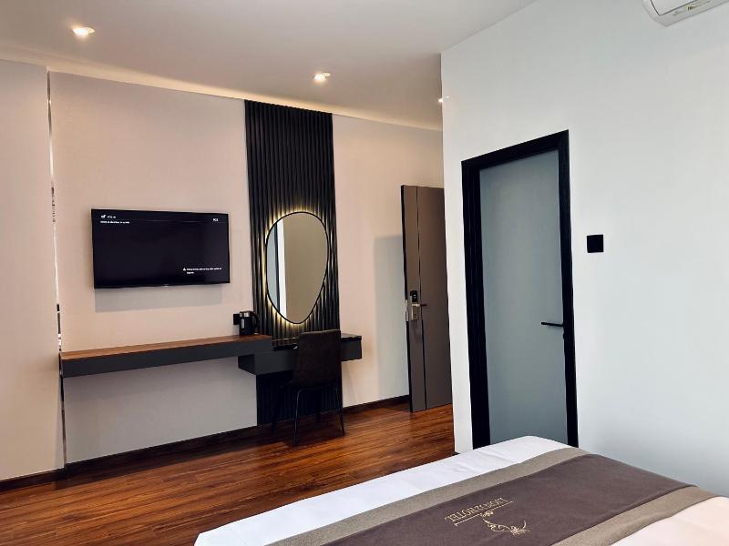 LION 12 Hotel - image 33