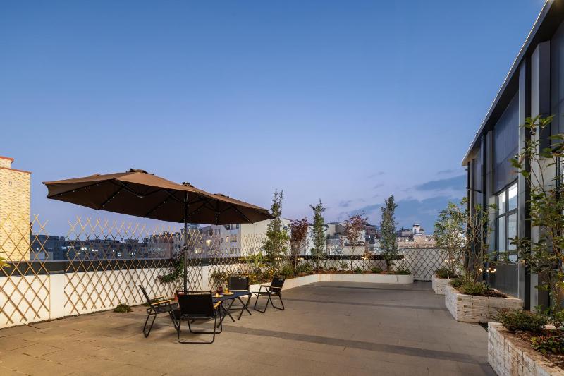 Charmzone Hotel - image 13