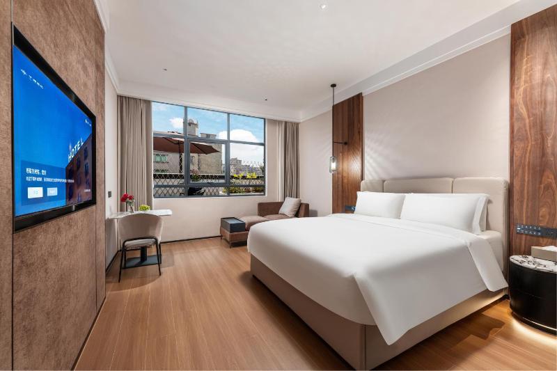 Charmzone Hotel - image 10
