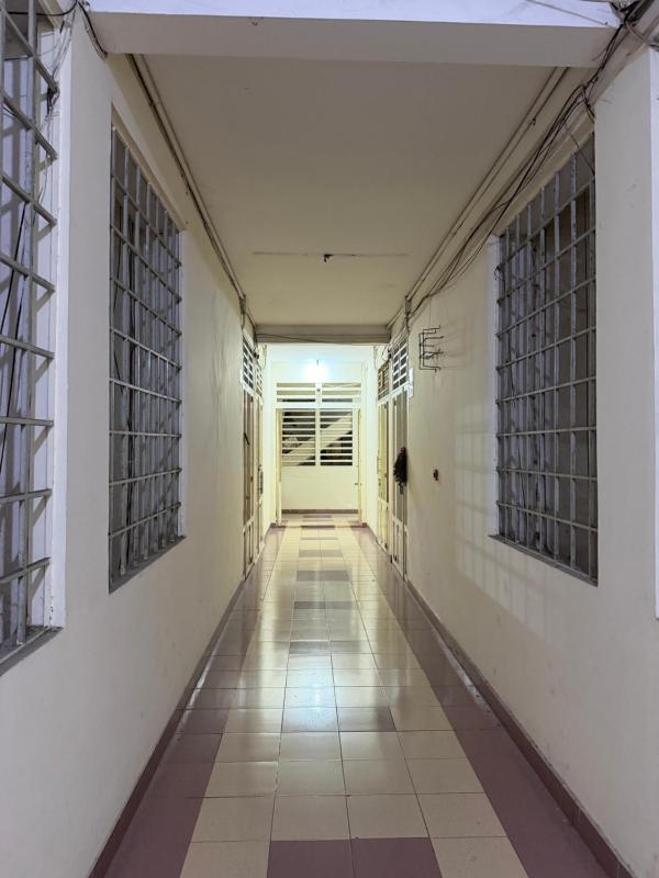 Nhà Có Nắng - image 2