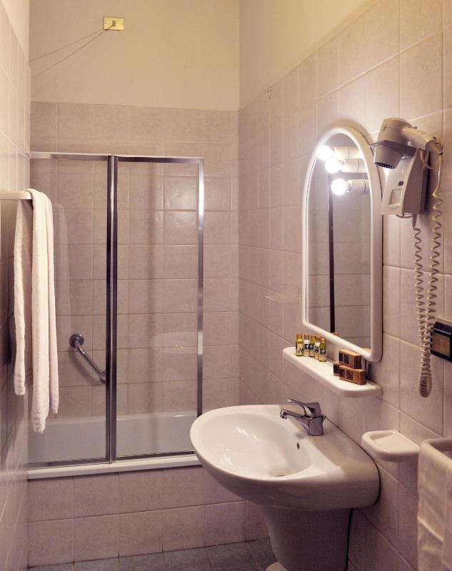 Superior Double Room image 4