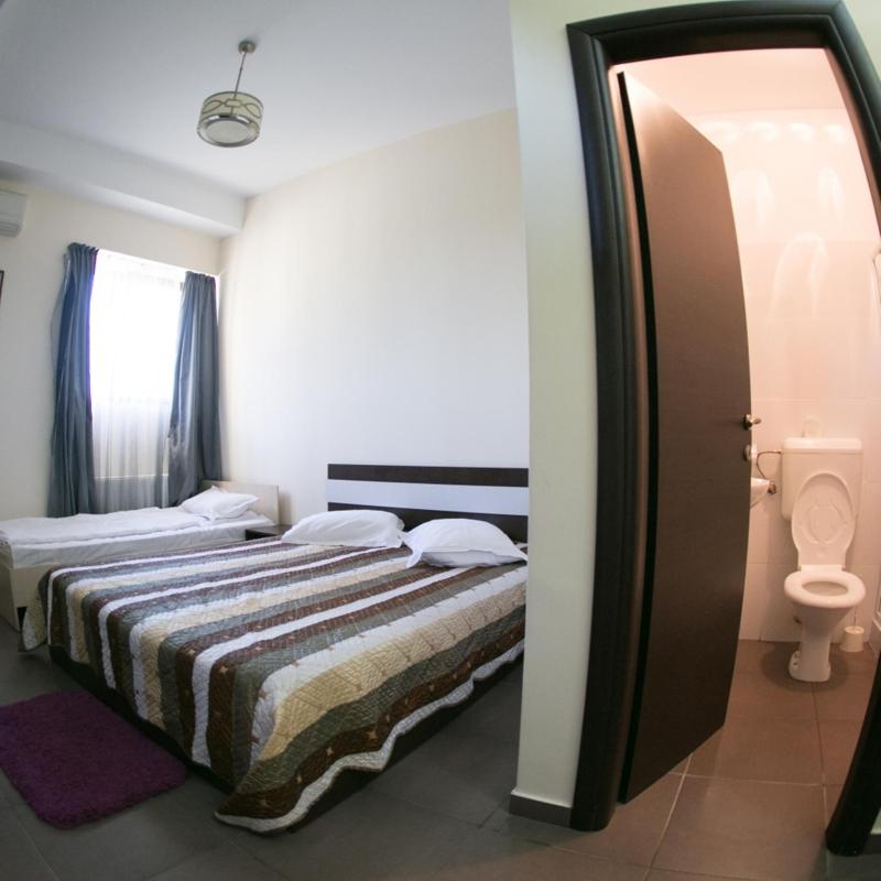 Triple Room image 3
