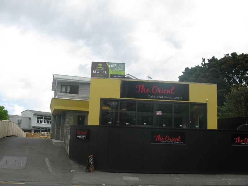 Greenlane Motel - image 12