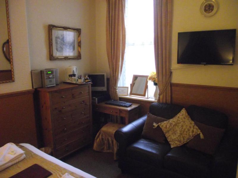 The Molly House - image 4