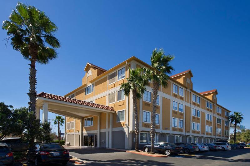 Holiday Inn Express & Suites San Antonio - Downtown Market Area By IHG - image 1