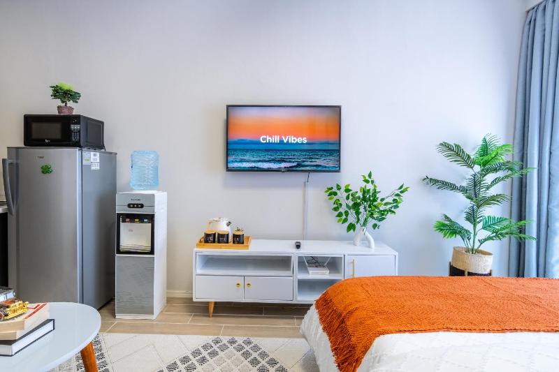 PJ Suites Studio Near SGR JKIA Expressway with Gym Pool Wi-Fi - image 14