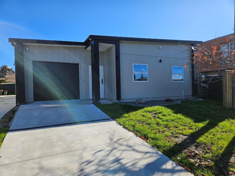Redwood Apartments - image 37