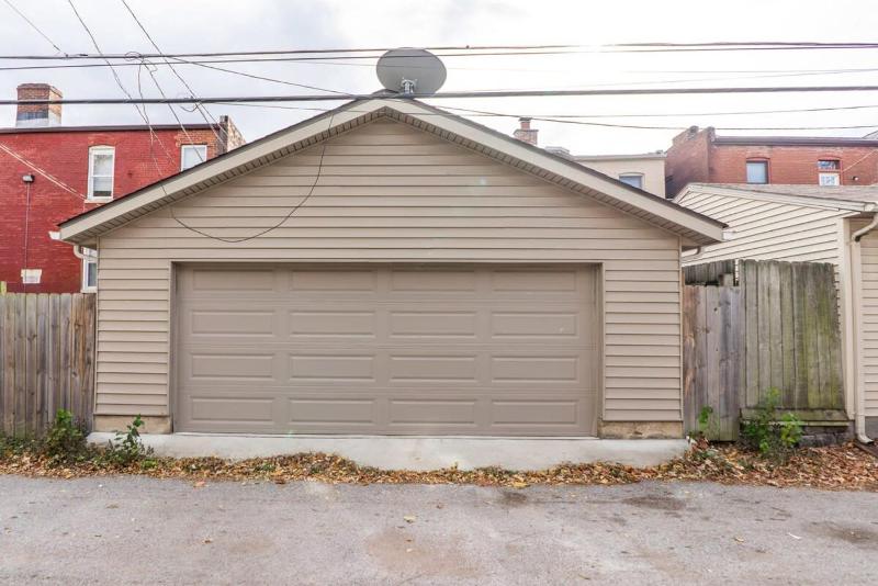 Lovely 4BR Shaw Family Home Garage ABODEbucks - image 13