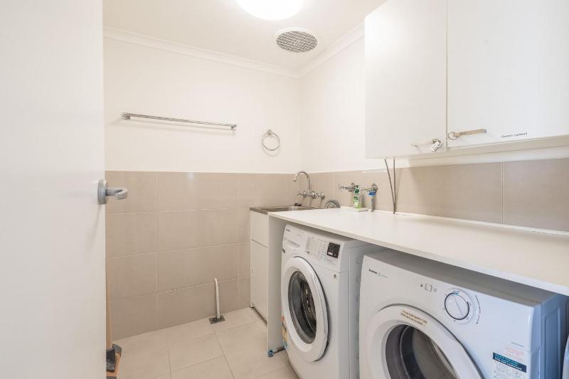 The Crest 6 6-8 Tomaree Rd - Bay Views Coastal Escape 100 metres to Shoal Bay Beach - image 21