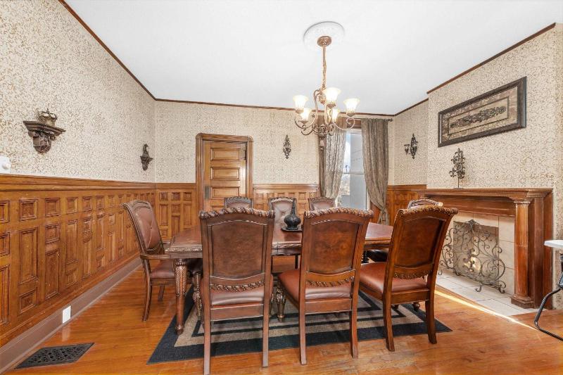 Stylish Getaway in St Louis ABODEbucks - image 15
