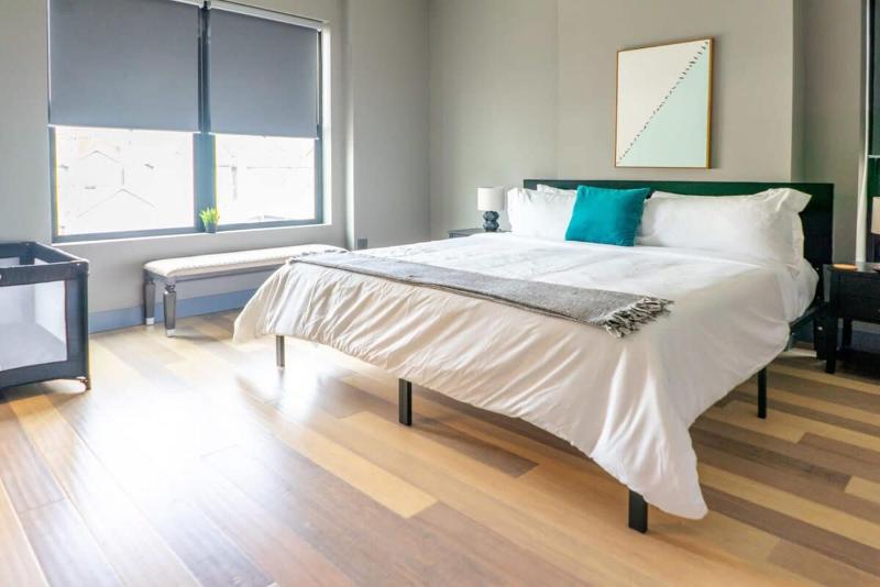4BR Modern CWE Luxury with Garage ABODEbucks - image 8