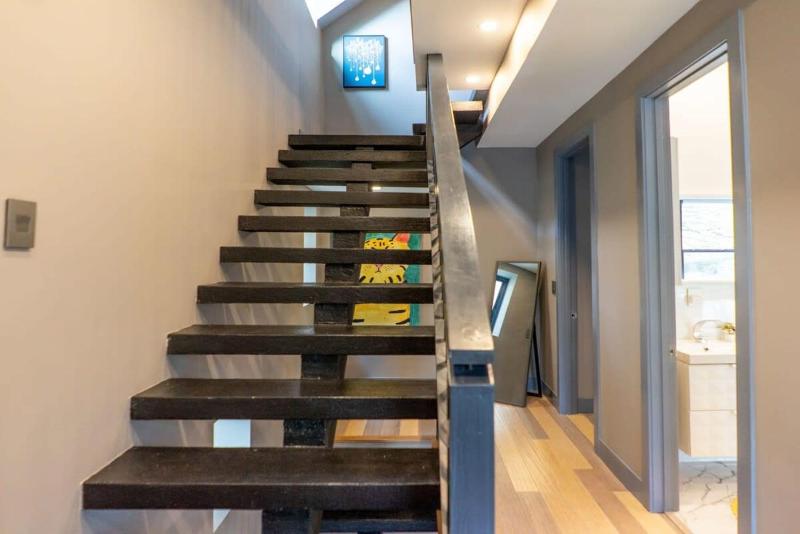 4BR Modern CWE Luxury with Garage ABODEbucks - image 5