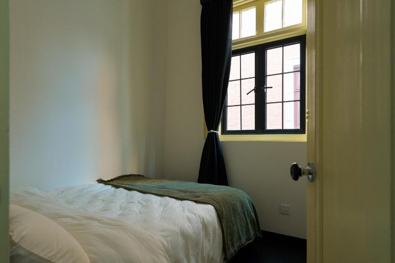 Cozy and classic 2 bedrooms close West Nanjing Road - image 16