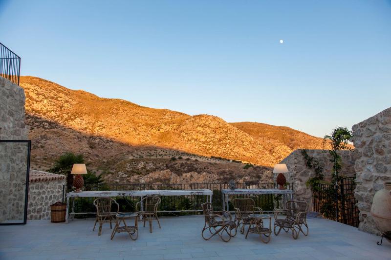 Double Room with Garden View image 2