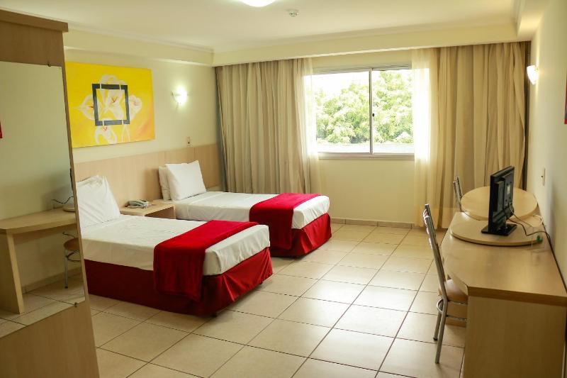 Bay Park Hotel Resort - image 20