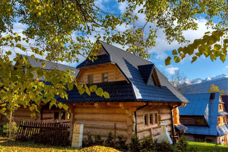 Chalet image 1