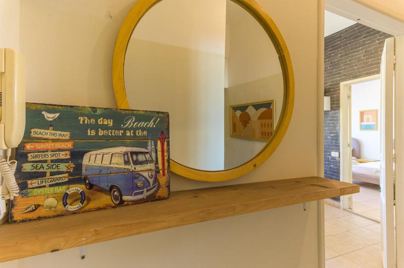Lester 4-Bedroom Apartment in Mar Mikhael - image 15