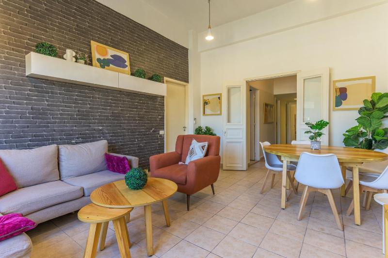 Lester 4-Bedroom Apartment in Mar Mikhael - image 1