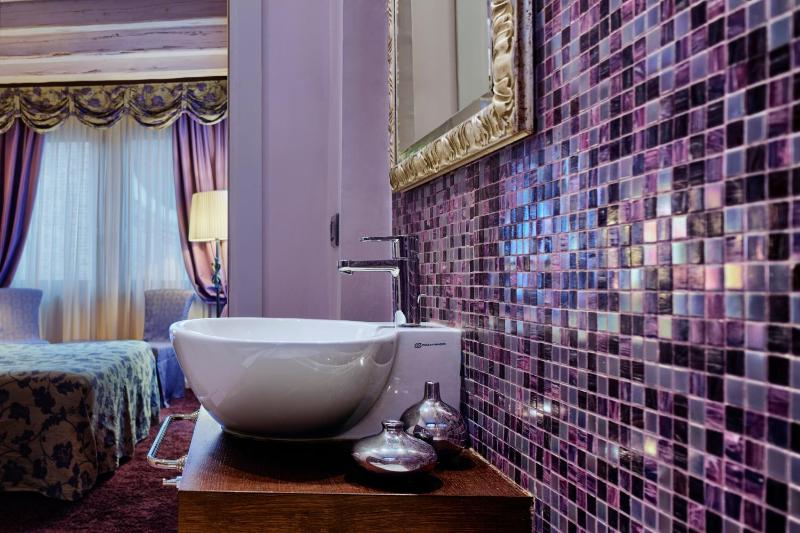 Superior Double Room image 2