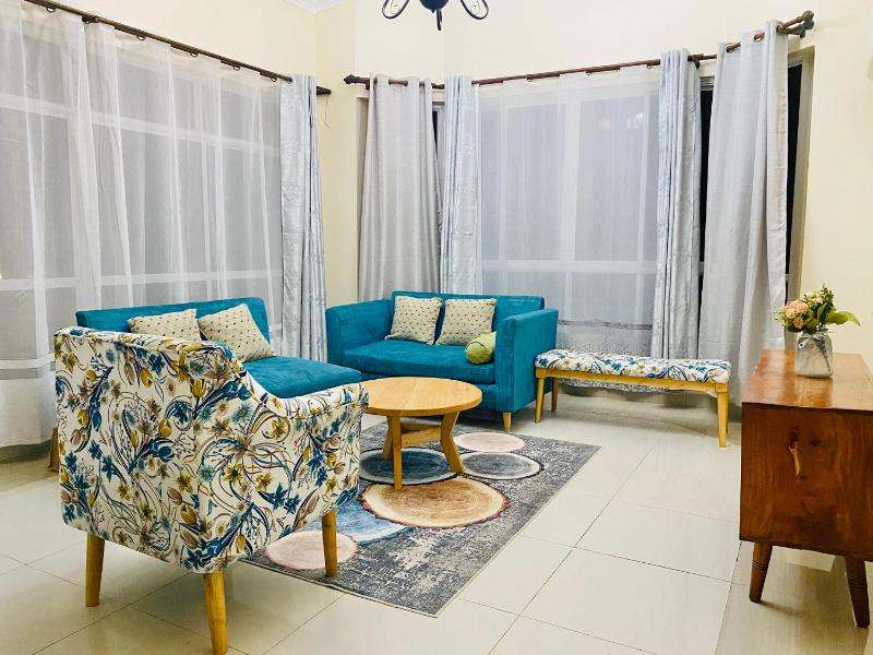 Budget stay at all Ensuite 2 or 3 bedroom Apartment with Pool - image 1