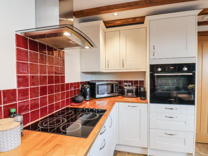 Chestnut Barn - image 48
