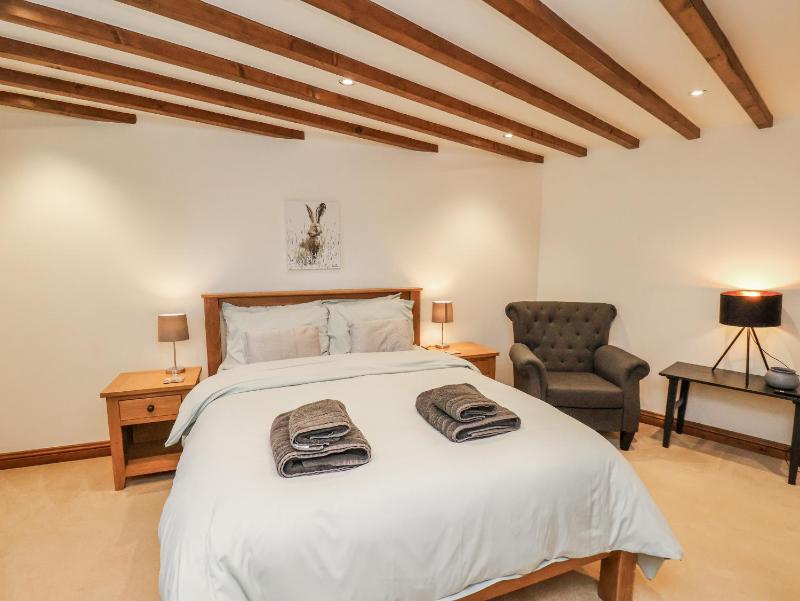 Chestnut Barn - image 28