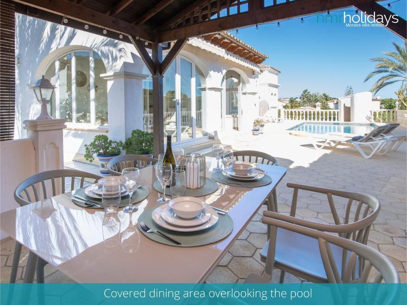 Villa Alegre by HMR Holidays - image 29