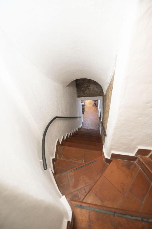 Grotto Apartment by Campo de Fiori - image 5