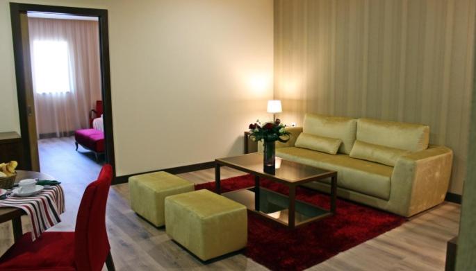 Presidential Suite image 3