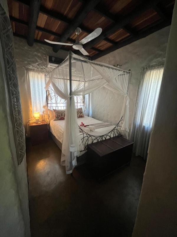 African Family Home - image 11