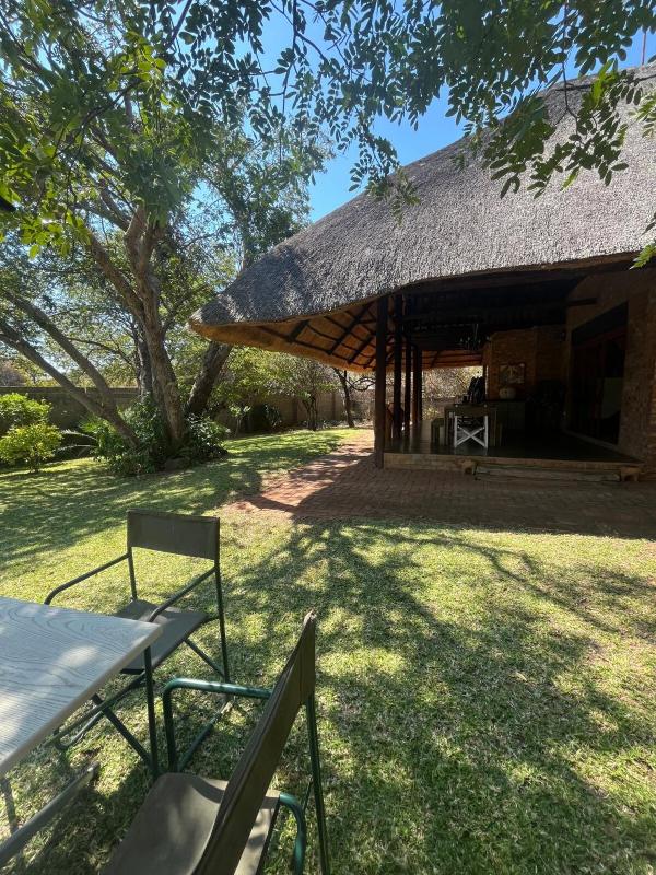 African Family Home - image 10