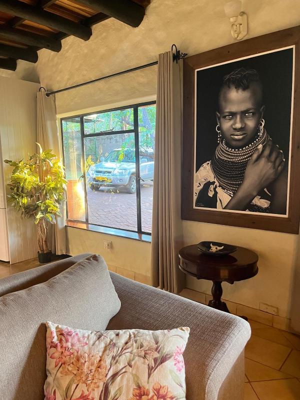 African Family Home - image 15