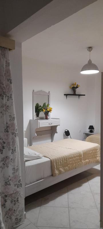 apartment skiathos town - image 10
