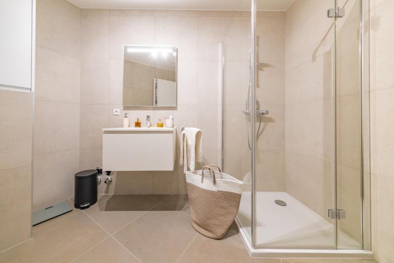 Halternative Residence Rose - image 5