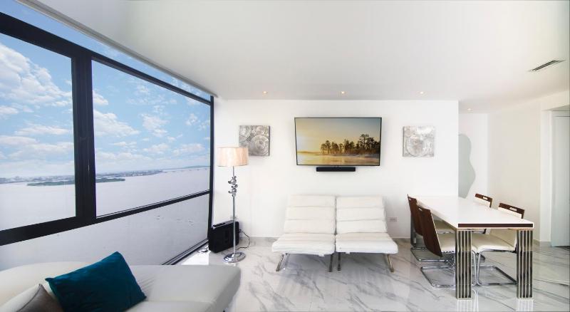 Suite 1403 Bellini 1 Puerto Santa Ana Guayaquil - image 15