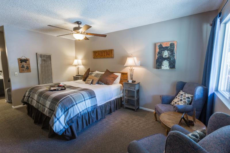 King Room image 2