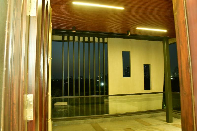 Rentra Homes - Stay near Expo Mart & Pari Chock - image 8