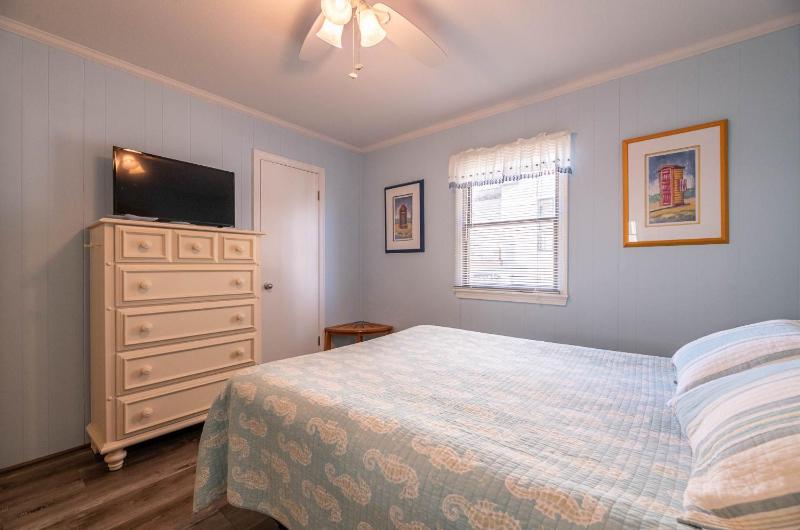 T.L. Sea - KDH MP 6 Oceanfront Ocean view Rec Room Spacious Decks Private Walk to Beach - image 23