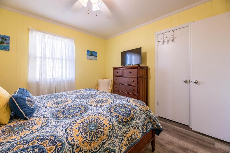 T.L. Sea - KDH MP 6 Oceanfront Ocean view Rec Room Spacious Decks Private Walk to Beach - image 43