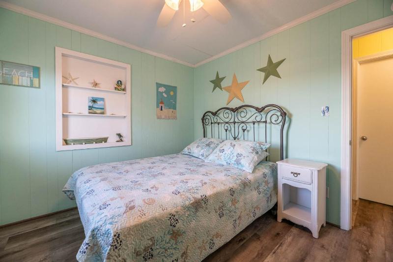 T.L. Sea - KDH MP 6 Oceanfront Ocean view Rec Room Spacious Decks Private Walk to Beach - image 45