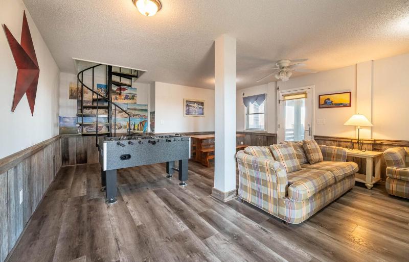 T.L. Sea - KDH MP 6 Oceanfront Ocean view Rec Room Spacious Decks Private Walk to Beach - image 25